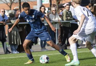 Jan Nzeba-Bost (links) verlässt den VfL Bochum II per Leihe.